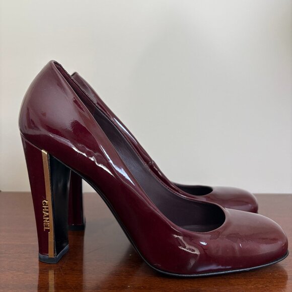CHANEL Burgundy Leather Heels - Picture 2 of 6